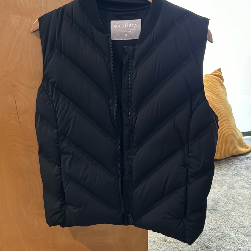 Athleta puffer women size medium
